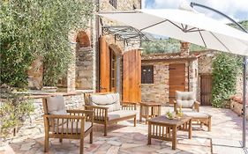 Beautiful Home In Pieve A Elici -Lu- With Kitchen